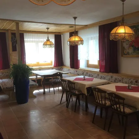 Kirchenwirt Sankt Johann Am Tauern *